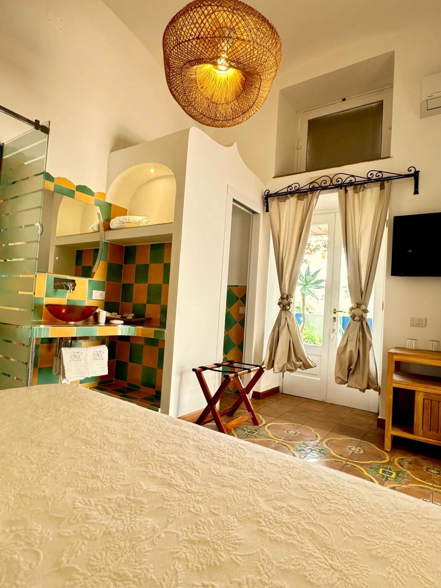 Villa Mary Suites Позітано Екстер'єр фото